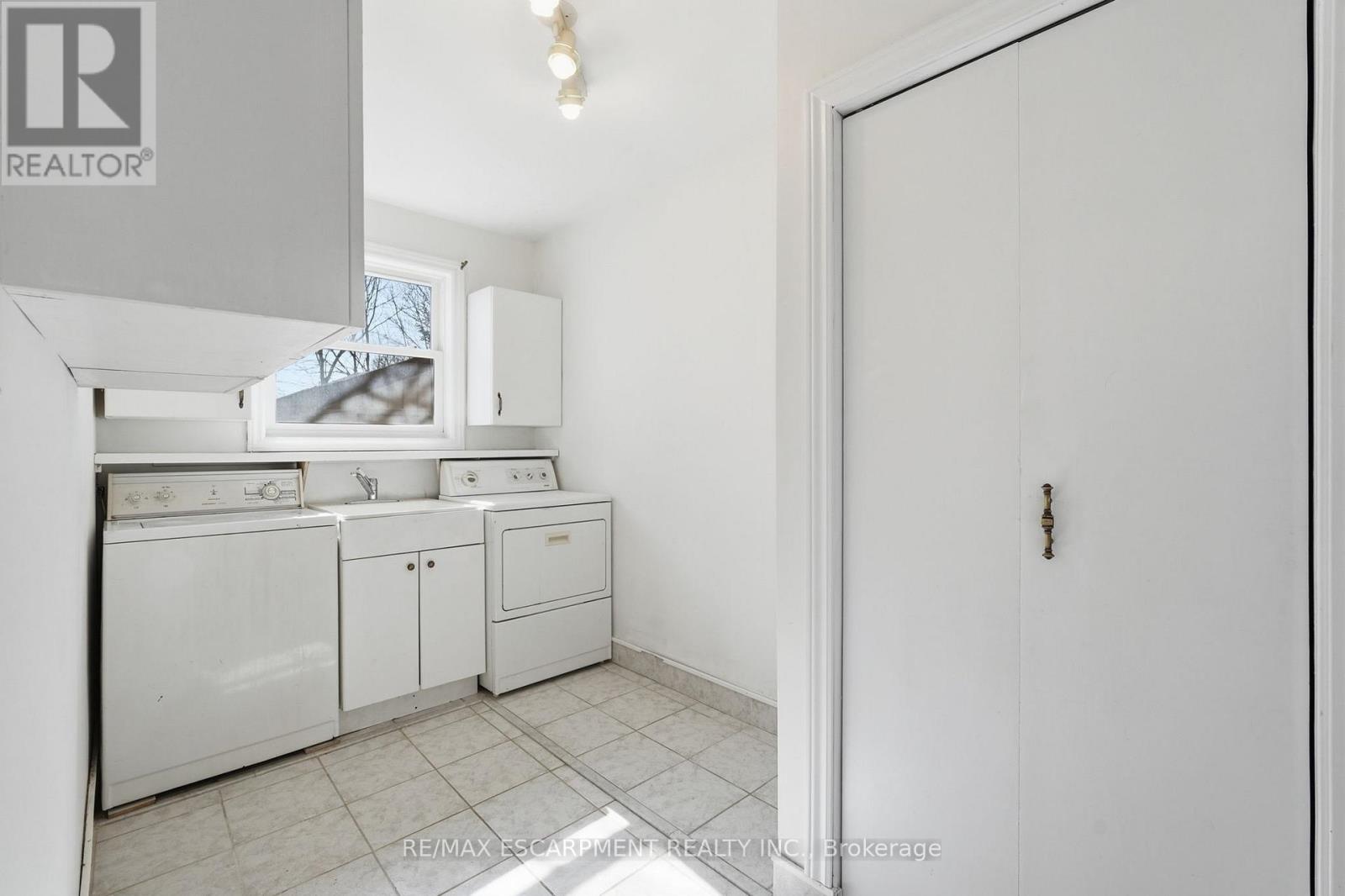 952 Danforth Avenue, Burlington, Ontario  L7T 1S8 - Photo 23 - W12947080