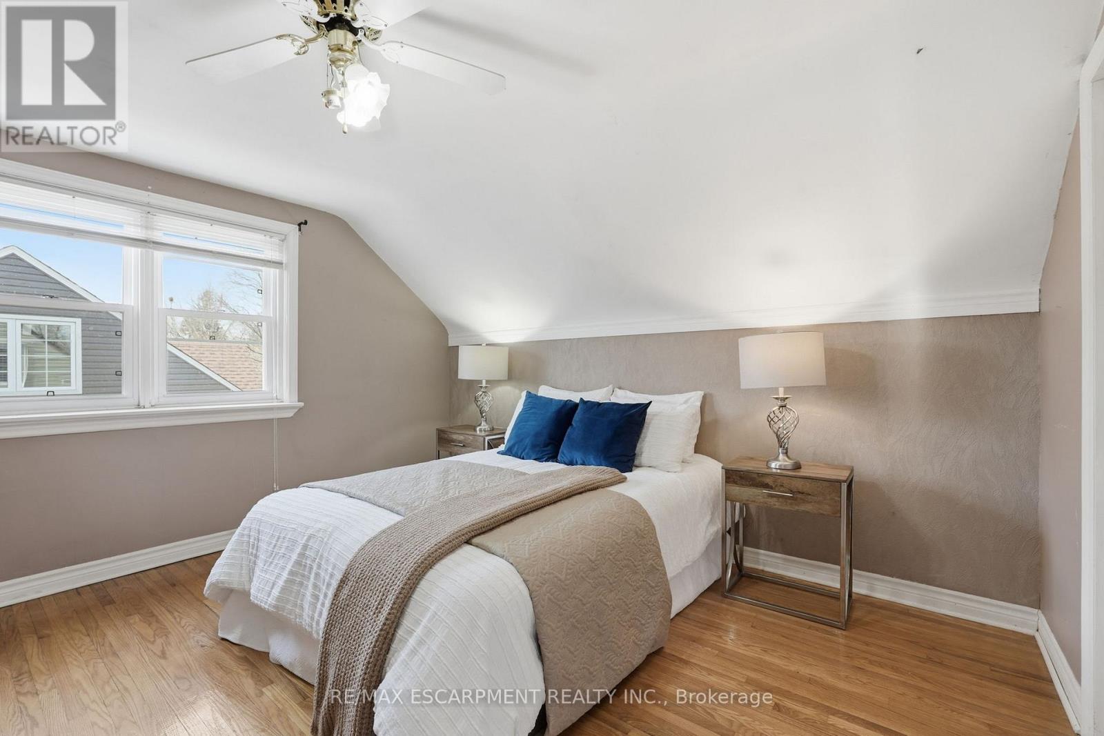 952 Danforth Avenue, Burlington, Ontario  L7T 1S8 - Photo 25 - W12947080