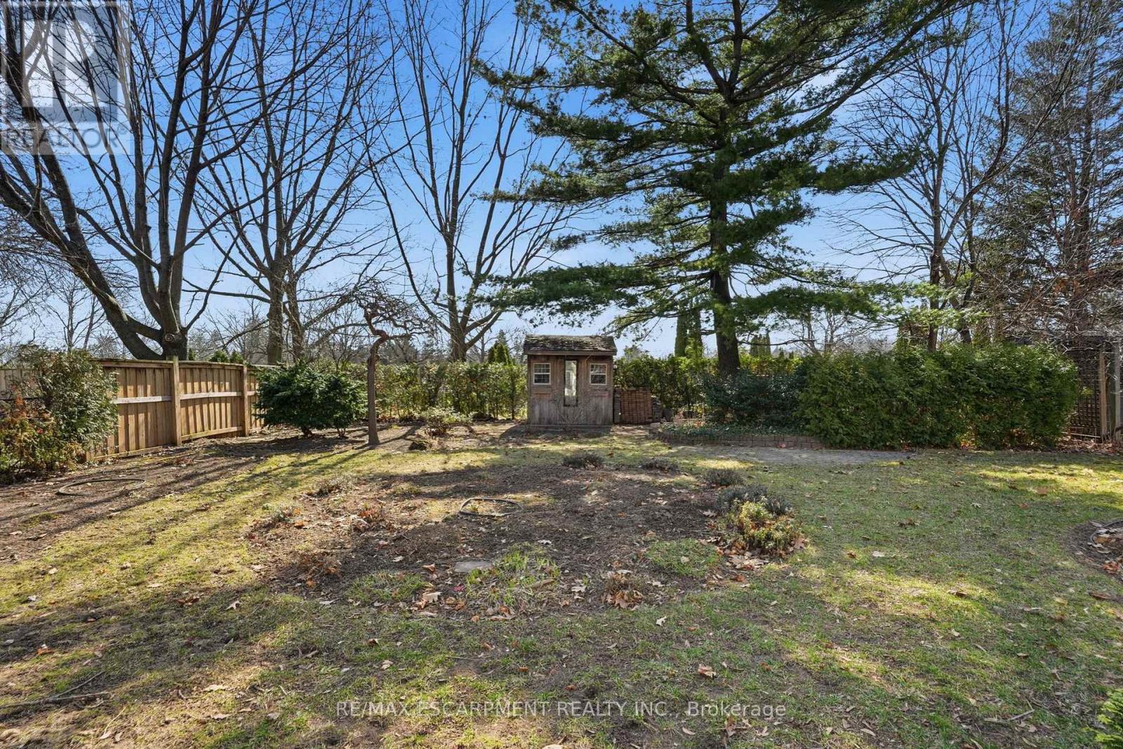 952 Danforth Avenue, Burlington, Ontario  L7T 1S8 - Photo 45 - W12947080