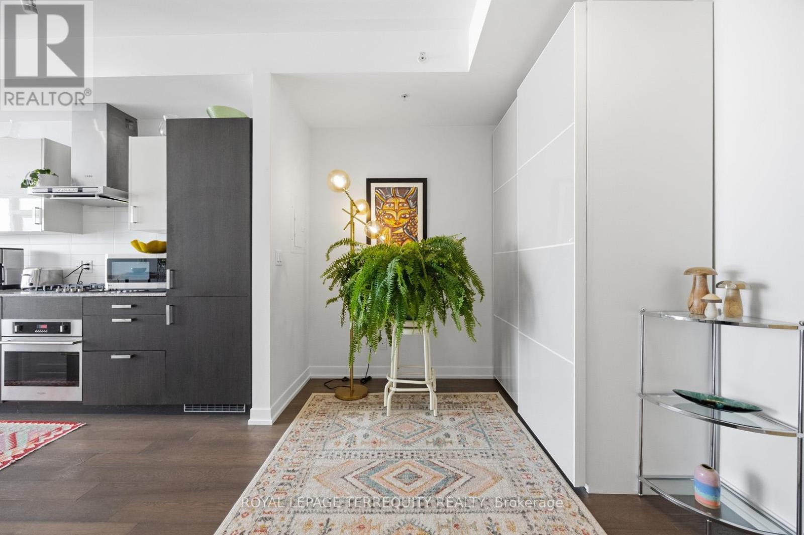 510 - 36 Howard Park Avenue, Toronto, Ontario  M6R 0A5 - Photo 16 - W12947084