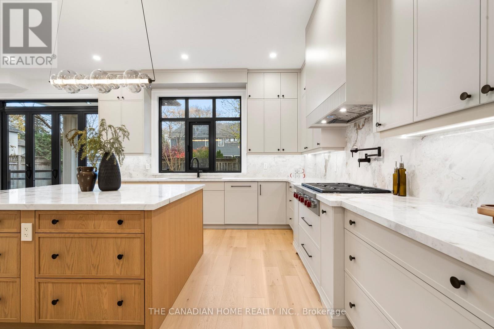 499 Rebecca Street, Oakville, Ontario  L6K 1K8 - Photo 15 - W12947092