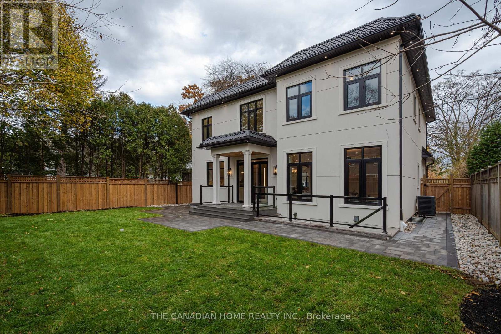 499 Rebecca Street, Oakville, Ontario  L6K 1K8 - Photo 21 - W12947092