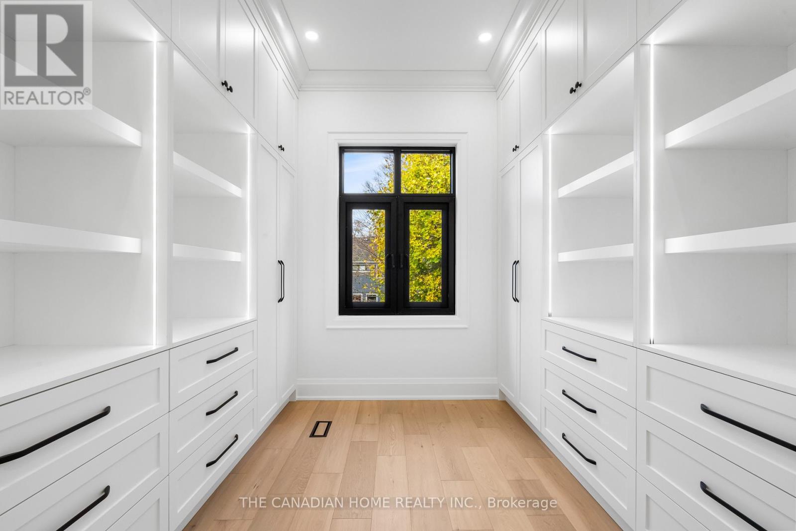 499 Rebecca Street, Oakville, Ontario  L6K 1K8 - Photo 30 - W12947092