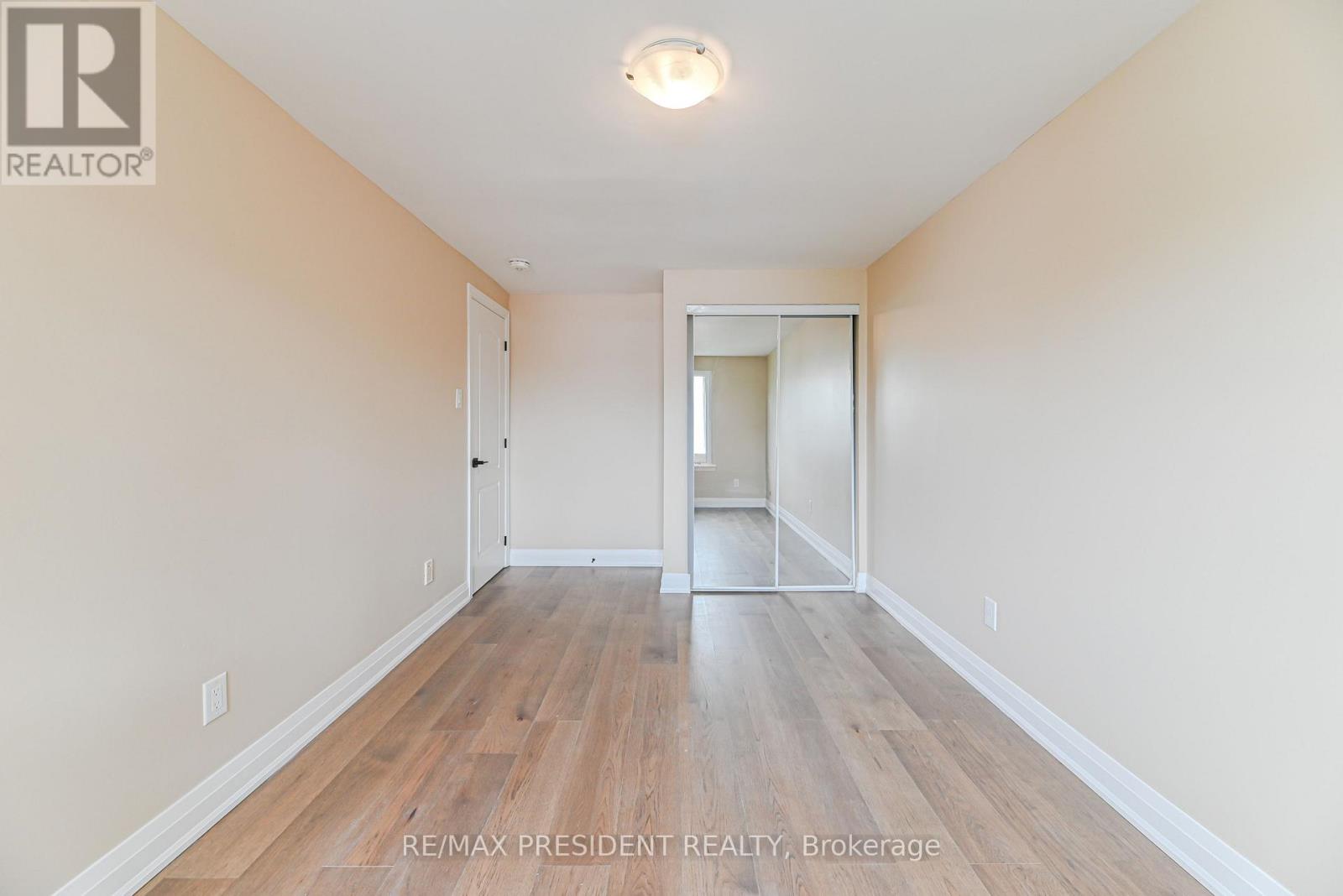 4 Lawnview Court, Brampton, Ontario  L7G 1T4 - Photo 32 - W12947164