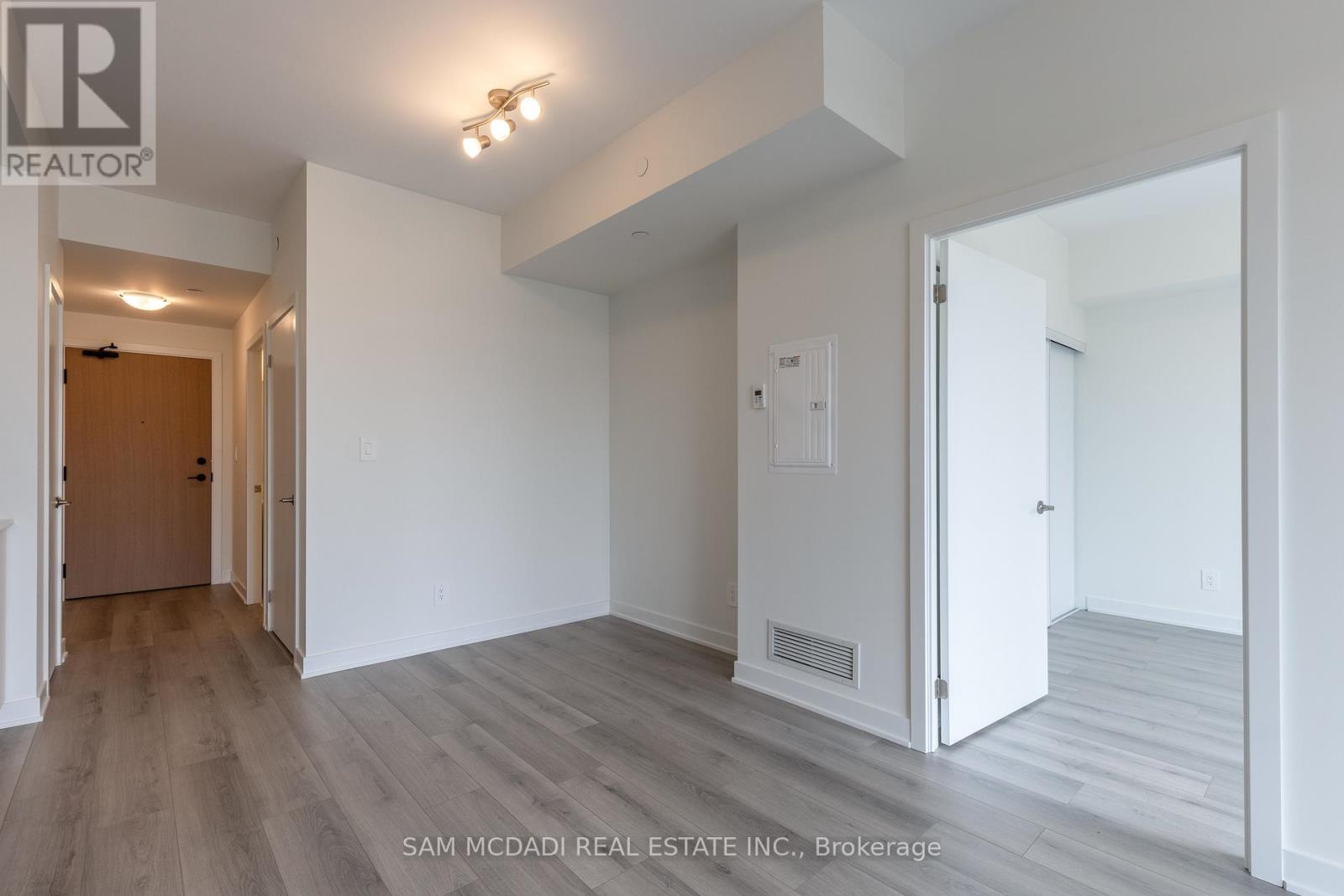 308 - 1440 Clarriage Court, Milton, Ontario  L9T 2X5 - Photo 11 - W12947182