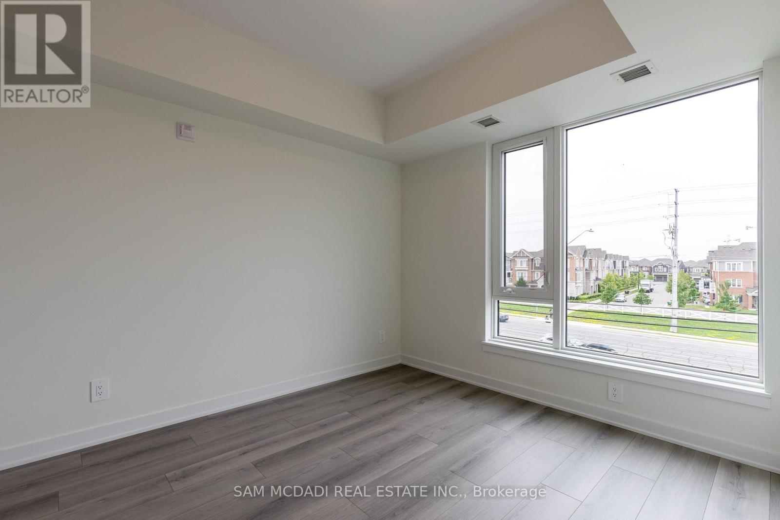 308 - 1440 Clarriage Court, Milton, Ontario  L9T 2X5 - Photo 12 - W12947182