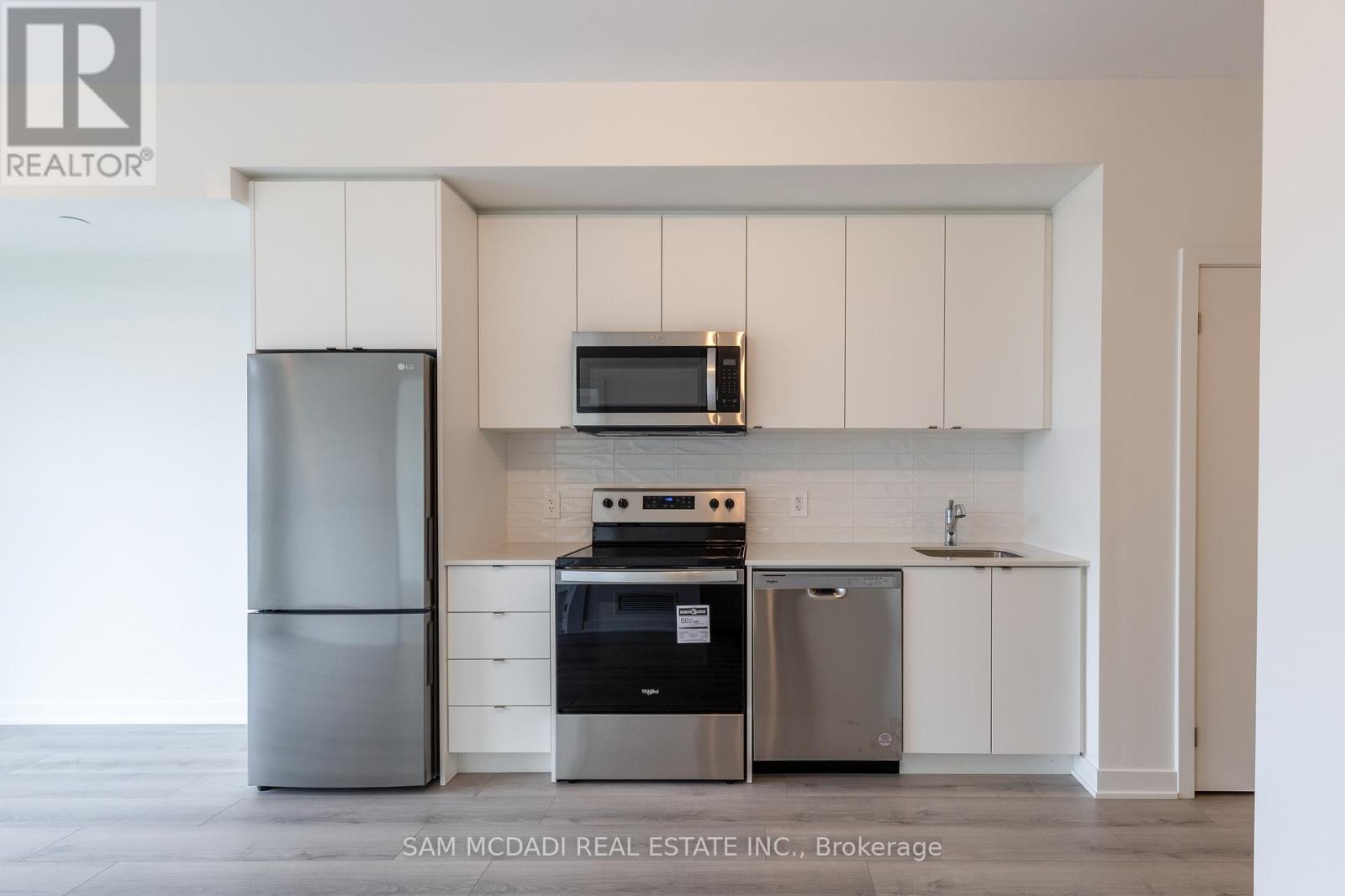 308 - 1440 Clarriage Court, Milton, Ontario  L9T 2X5 - Photo 9 - W12947182