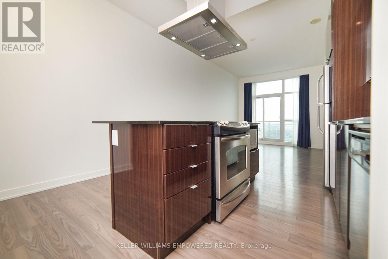 3032 - 165 Legion Road N, Toronto, Ontario  M8Y 0B3 - Photo 10 - W12947194