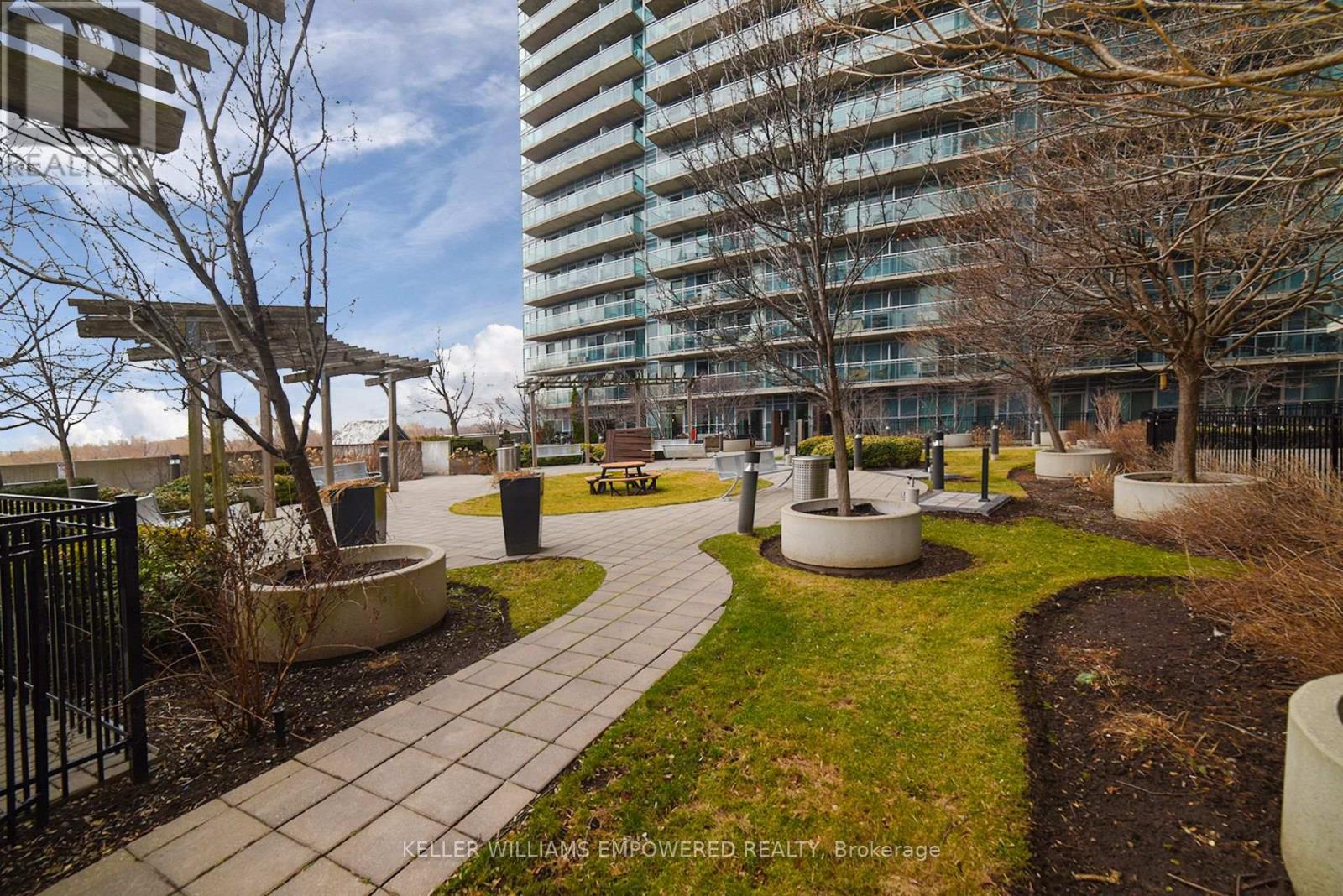 3032 - 165 Legion Road N, Toronto, Ontario  M8Y 0B3 - Photo 39 - W12947194