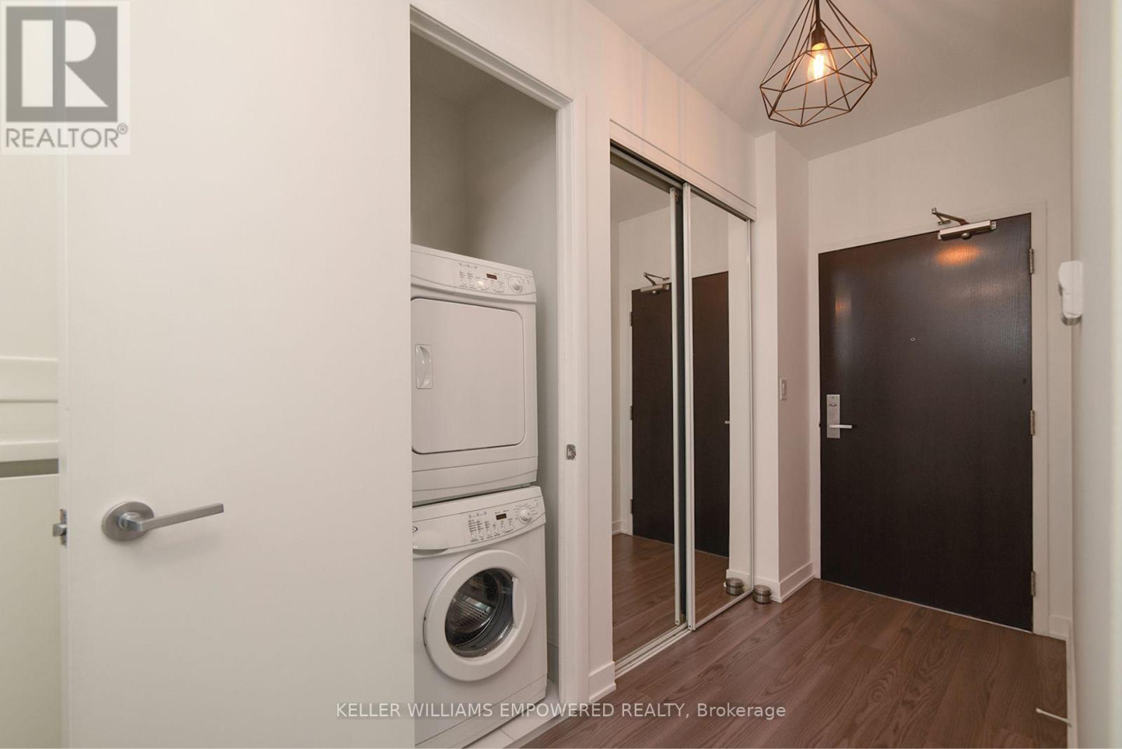 3032 - 165 Legion Road N, Toronto, Ontario  M8Y 0B3 - Photo 5 - W12947194