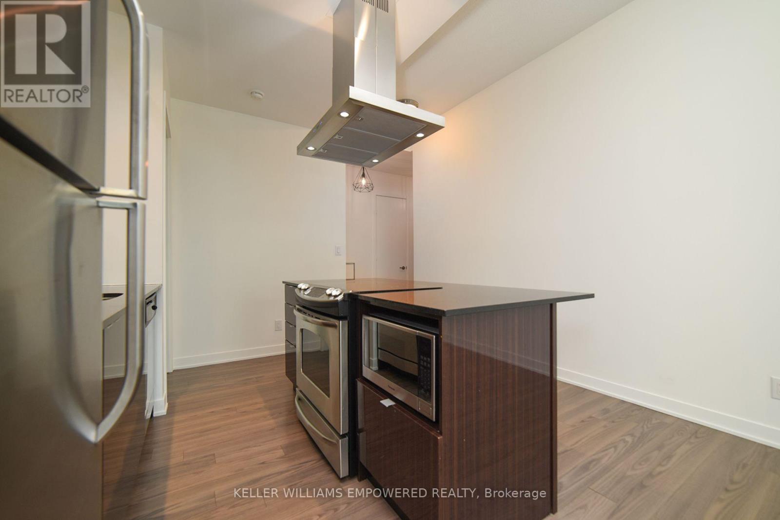 3032 - 165 Legion Road N, Toronto, Ontario  M8Y 0B3 - Photo 9 - W12947194