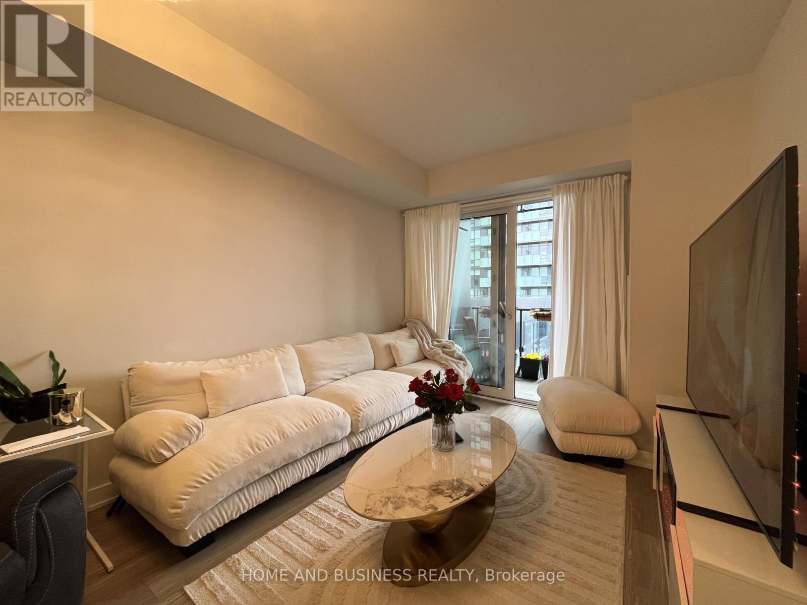 713 - 430 Square One Drive, Mississauga, Ontario  L5B 0L6 - Photo 7 - W12947230