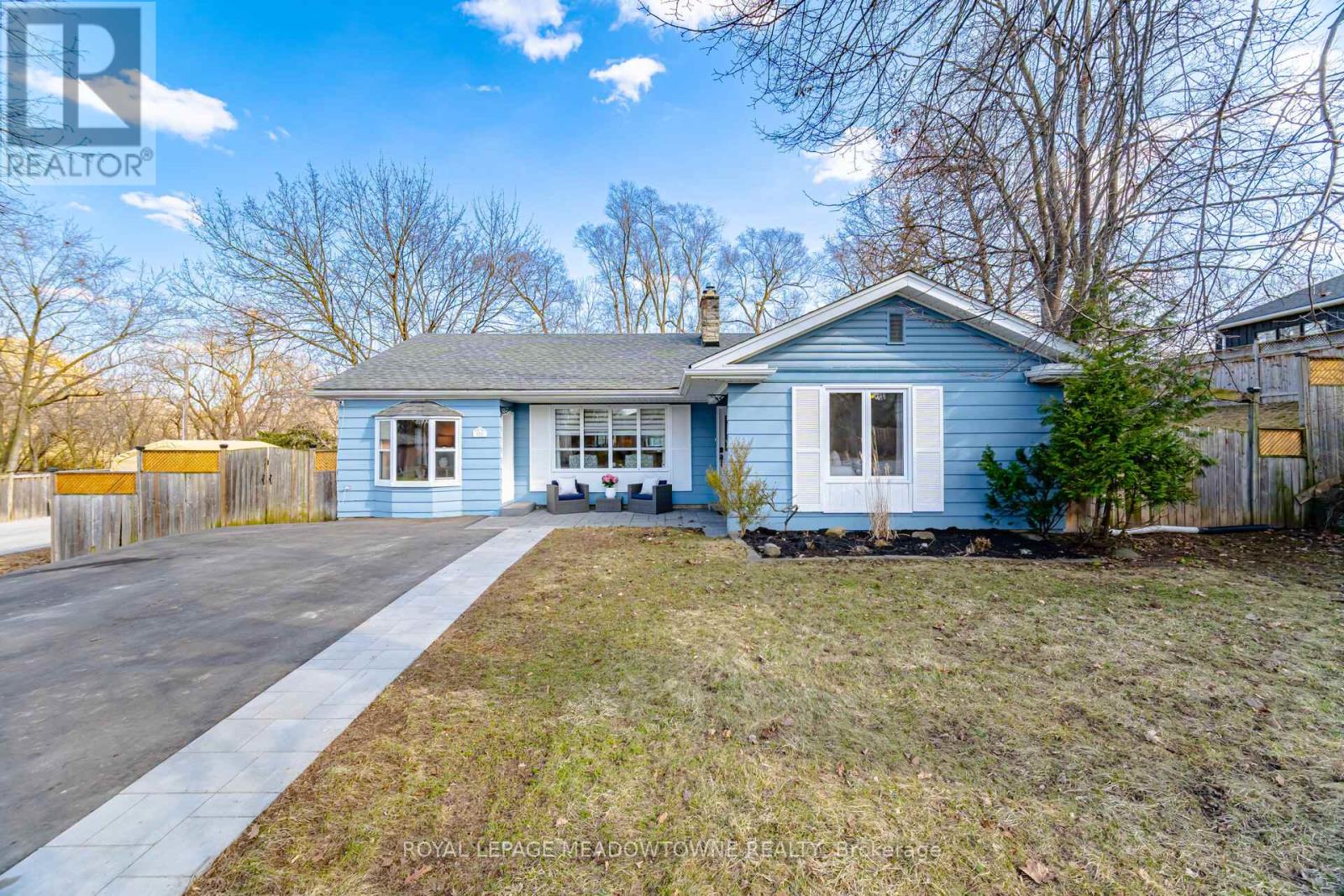 282 WOODWARD AVENUE, Milton, Ontario