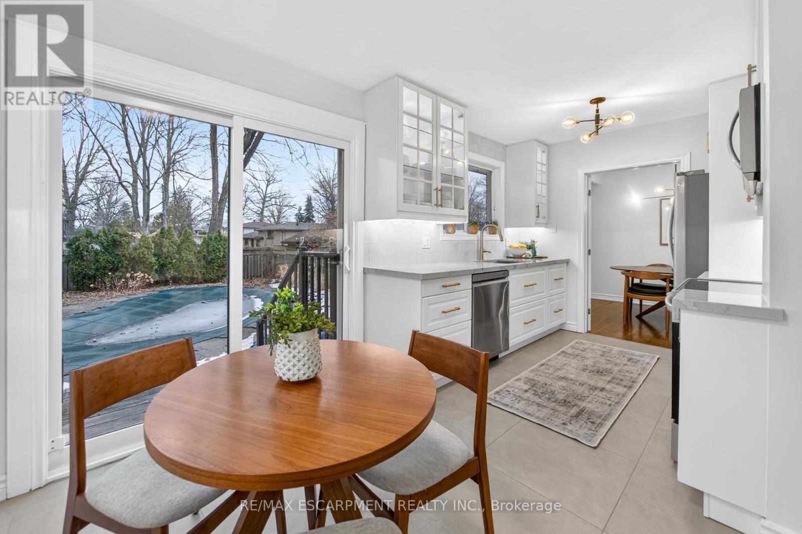 479 Pinedale Avenue, Burlington, Ontario  L7L 3W3 - Photo 19 - W12947280