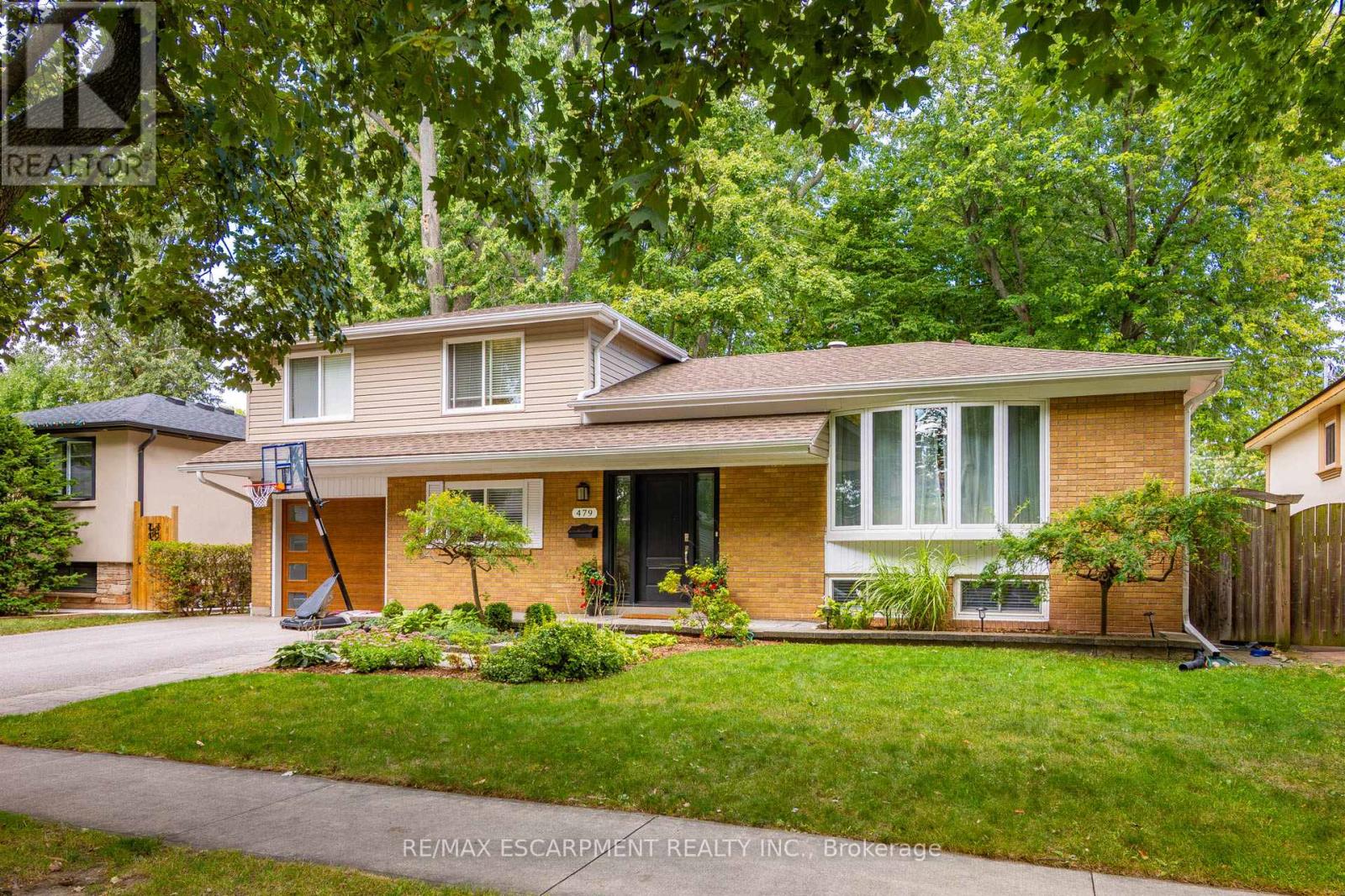 479 Pinedale Avenue, Burlington, Ontario  L7L 3W3 - Photo 2 - W12947280