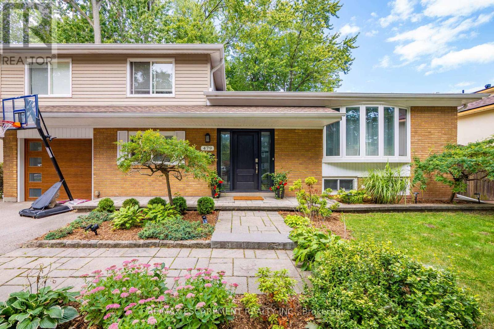 479 Pinedale Avenue, Burlington, Ontario  L7L 3W3 - Photo 4 - W12947280