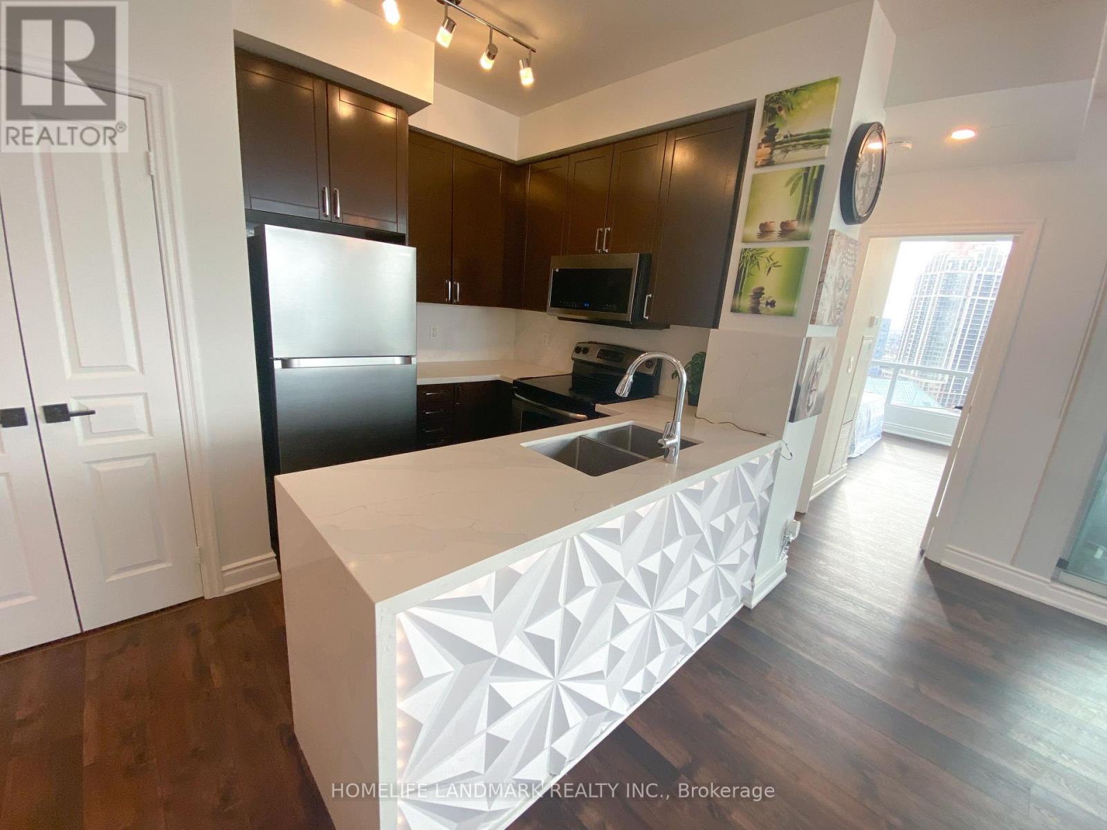 1802 - 3939 Duke Of York Boulevard, Mississauga, Ontario  L5B 4N2 - Photo 13 - W12947284