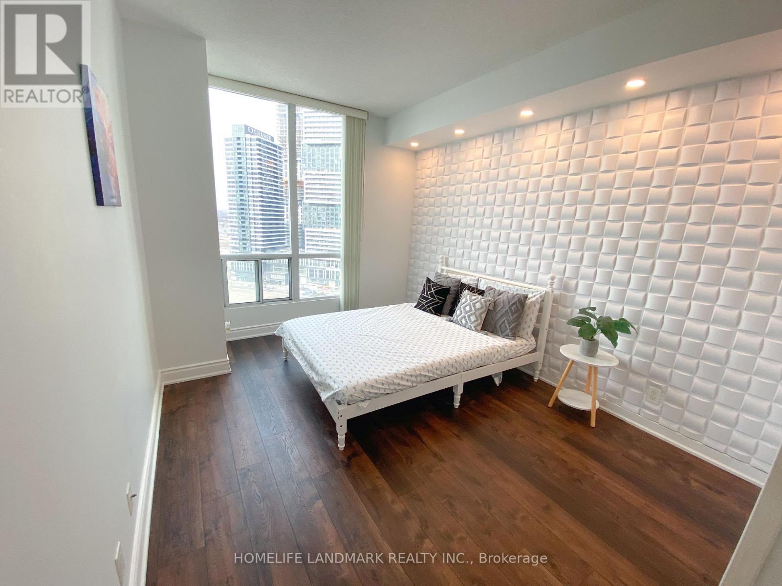 1802 - 3939 Duke Of York Boulevard, Mississauga, Ontario  L5B 4N2 - Photo 37 - W12947284