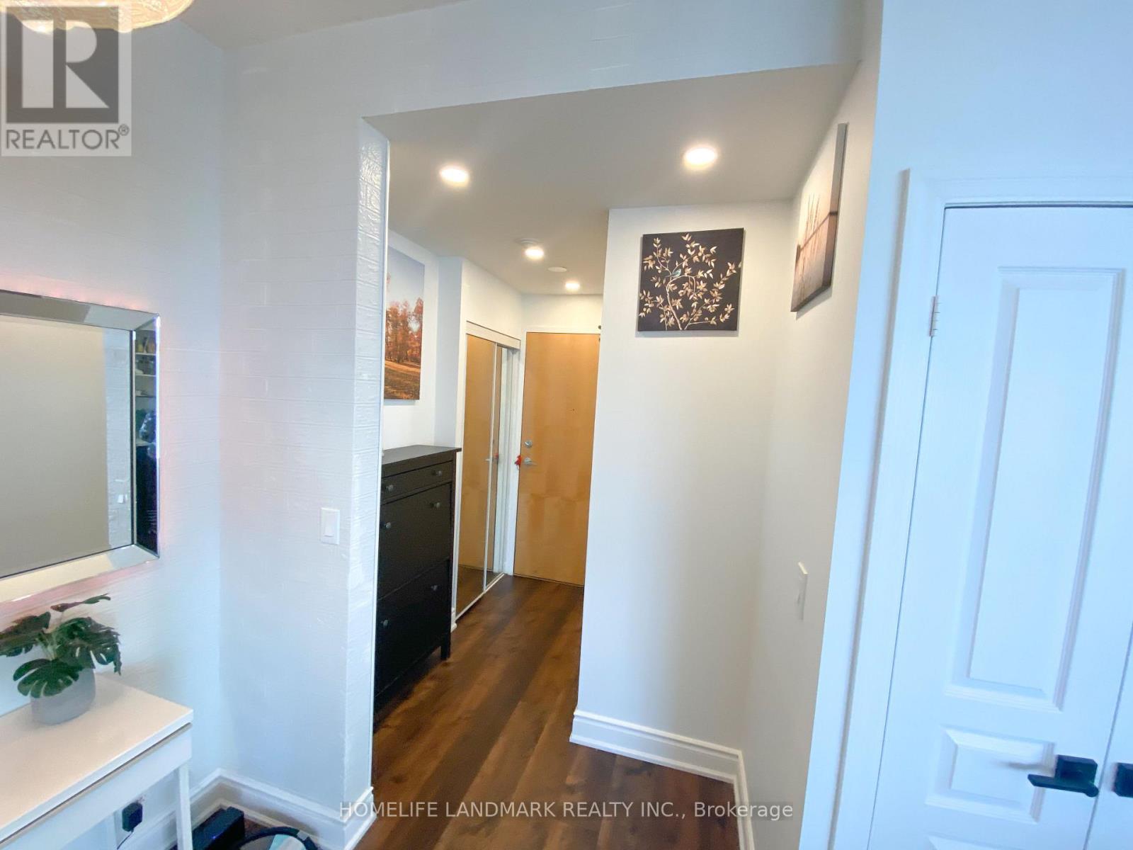 1802 - 3939 Duke Of York Boulevard, Mississauga, Ontario  L5B 4N2 - Photo 43 - W12947284