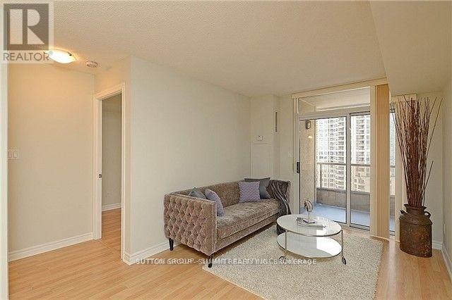 2104 - 3880 Duke Of York Boulevard, Mississauga, Ontario  L5B 4M7 - Photo 14 - W12947292