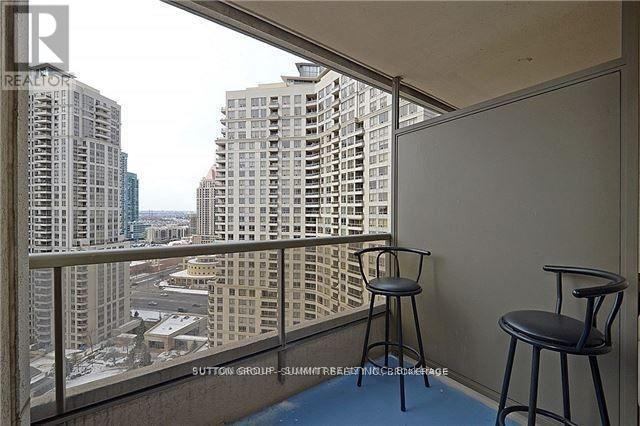 2104 - 3880 Duke Of York Boulevard, Mississauga, Ontario  L5B 4M7 - Photo 2 - W12947292