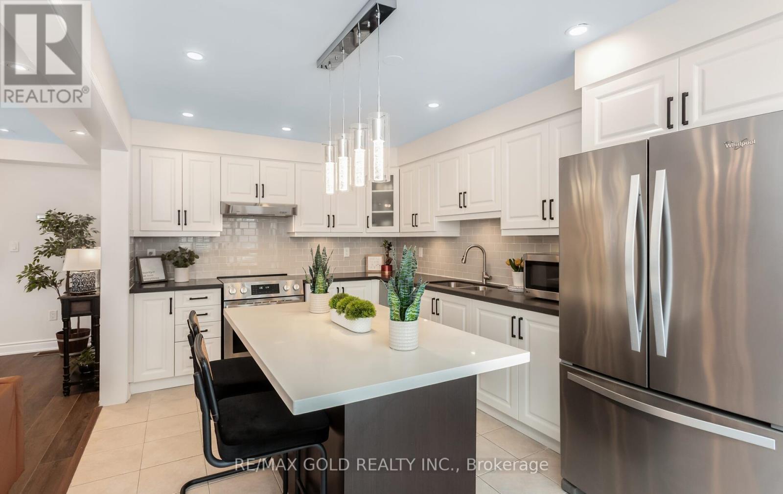 299 Gooding Crescent, Milton, Ontario  L9E 0A9 - Photo 16 - W12947314