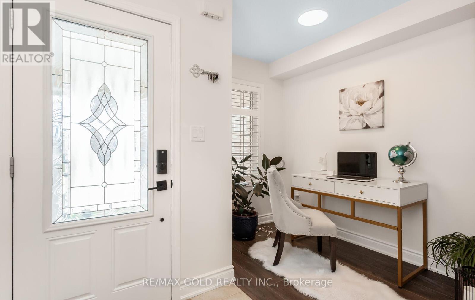 299 Gooding Crescent, Milton, Ontario  L9E 0A9 - Photo 4 - W12947314