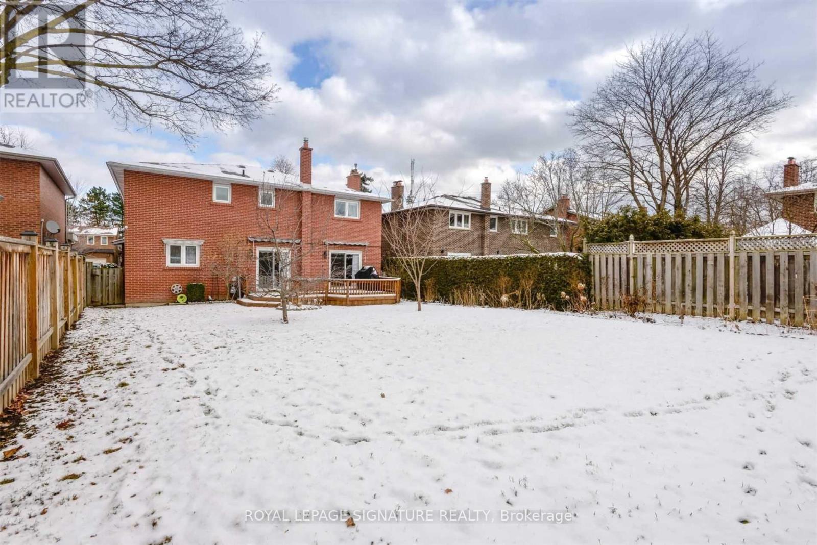 14 Canterbury Crescent, Toronto, Ontario  M9A 5A5 - Photo 19 - W12947328