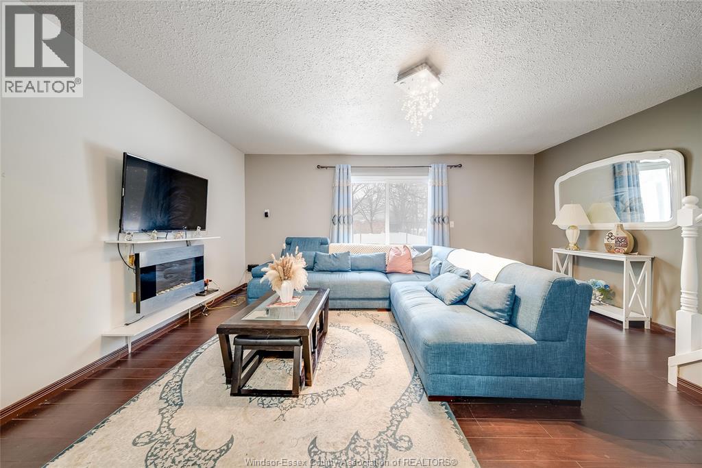 2914 Meadowbrook Lane Unit# 1, Windsor, Ontario  N8T 3C8 - Photo 2 - 26005495