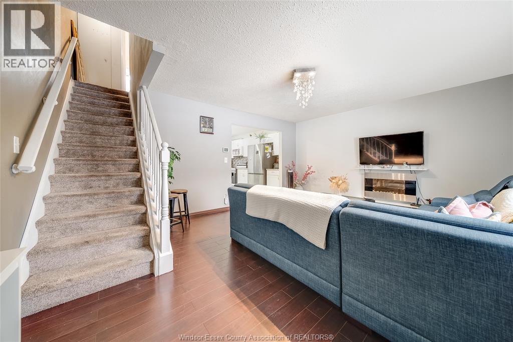 2914 Meadowbrook Lane Unit# 1, Windsor, Ontario  N8T 3C8 - Photo 8 - 26005495