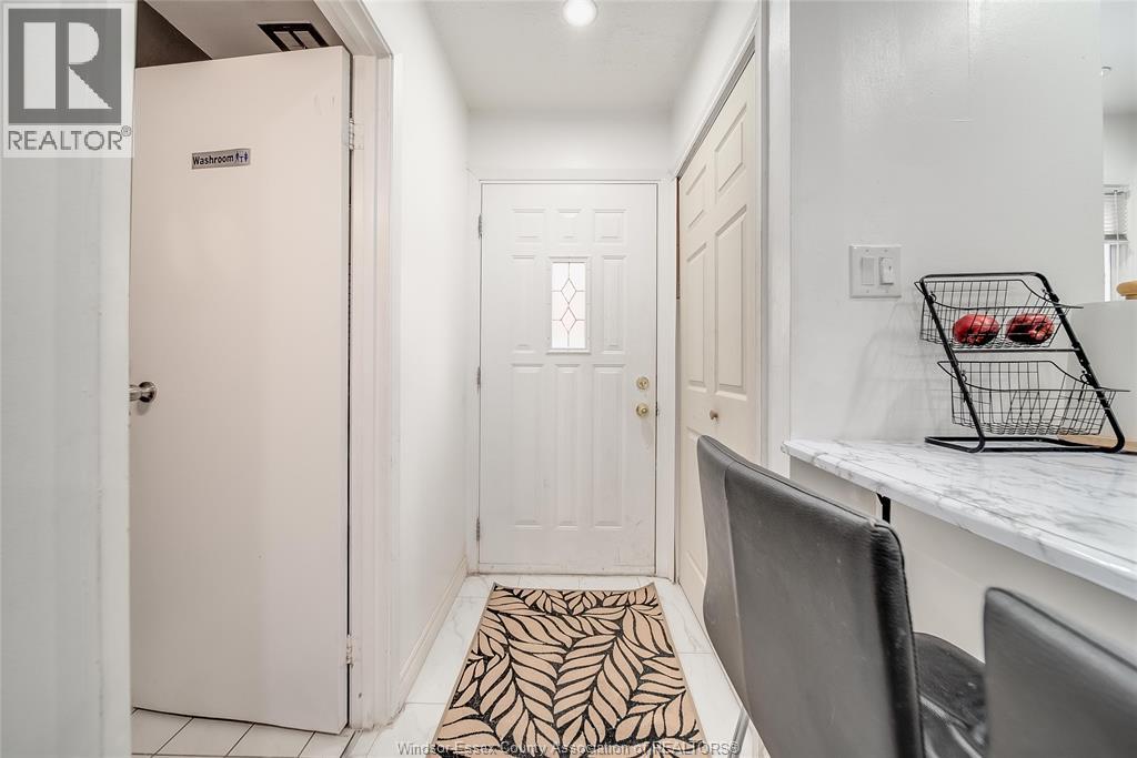2914 Meadowbrook Lane Unit# 1, Windsor, Ontario  N8T 3C8 - Photo 18 - 26005495