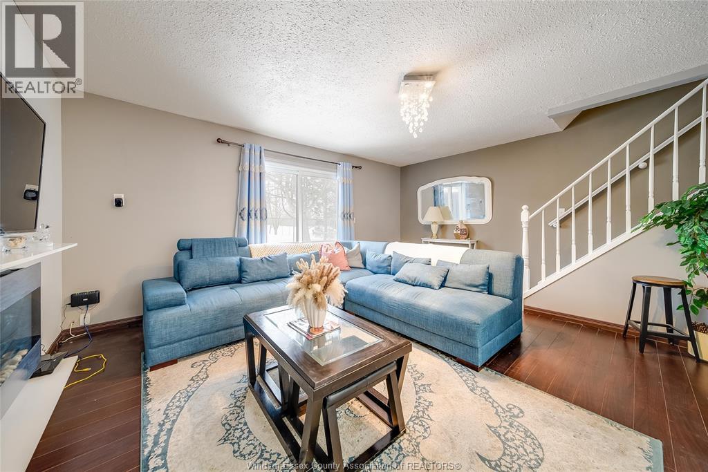 2914 Meadowbrook Lane Unit# 1, Windsor, Ontario  N8T 3C8 - Photo 3 - 26005495