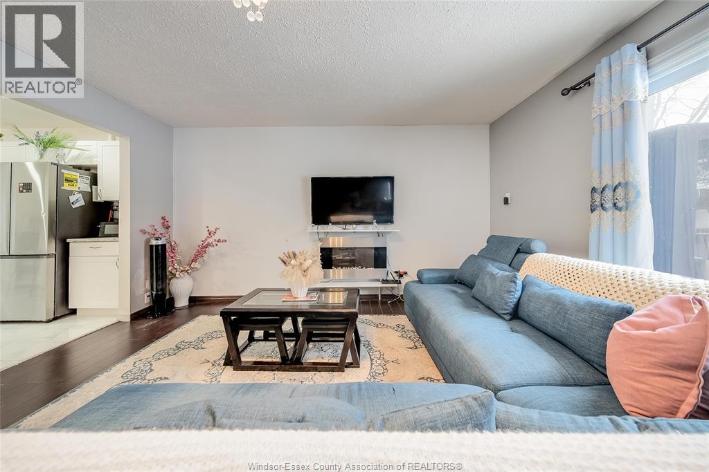 2914 Meadowbrook Lane Unit# 1, Windsor, Ontario  N8T 3C8 - Photo 6 - 26005495