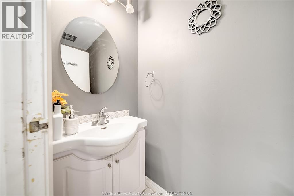 2914 Meadowbrook Lane Unit# 1, Windsor, Ontario  N8T 3C8 - Photo 19 - 26005495