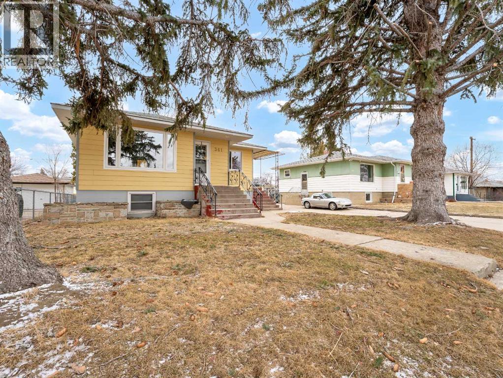 361 10 Street Sw, Medicine Hat, Alberta  t1a 4r6 - Photo 3 - A2297255