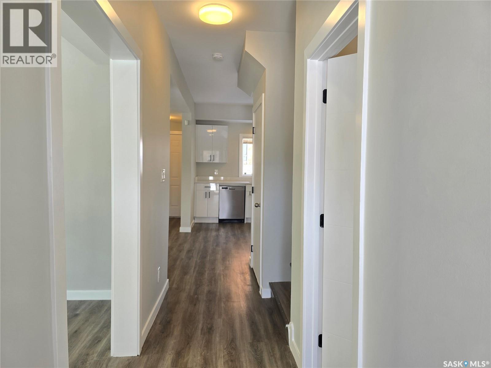 210 E Avenue N, Saskatoon, Saskatchewan  S7L 1R7 - Photo 3 - SK031809