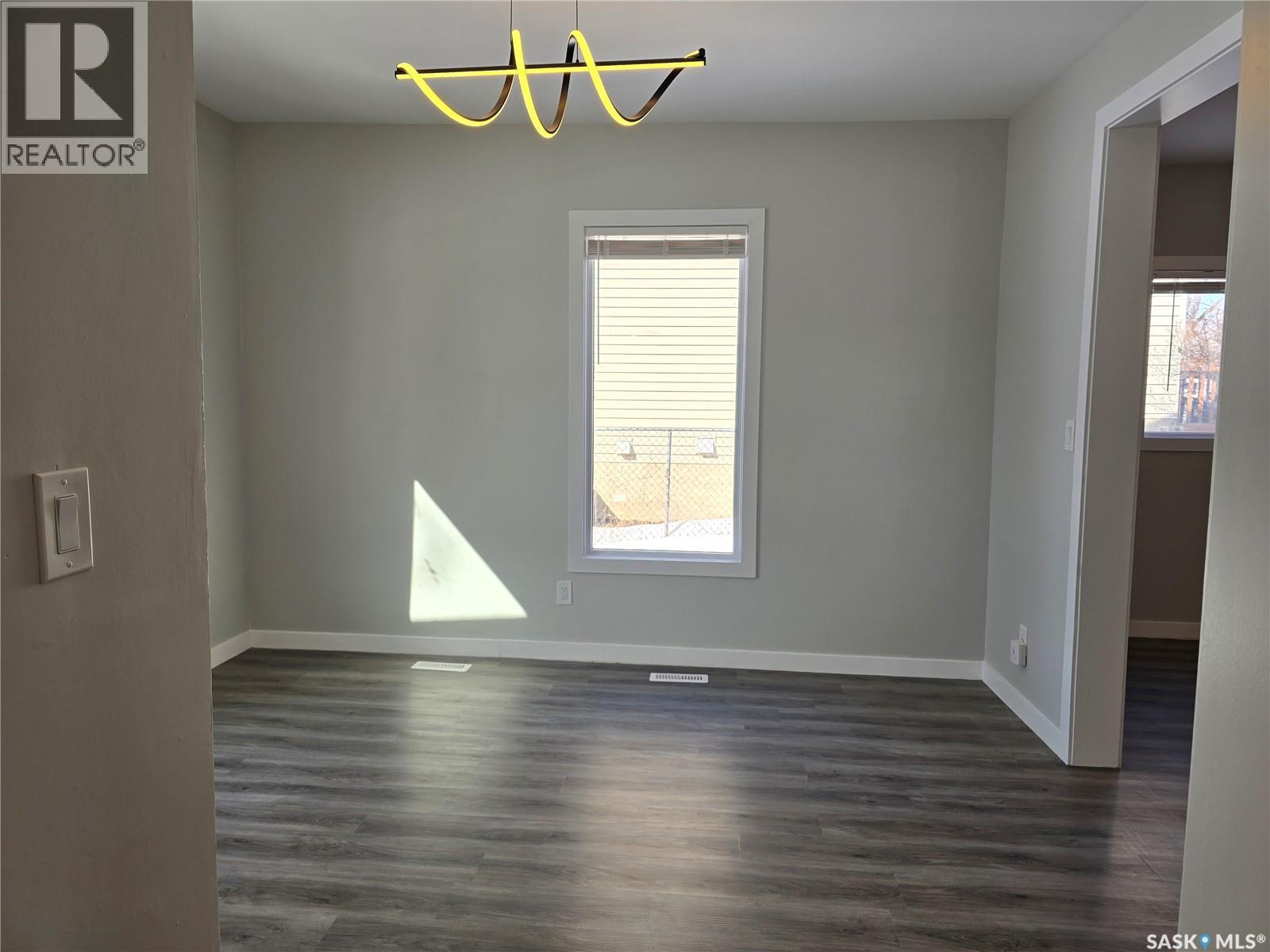 210 E Avenue N, Saskatoon, Saskatchewan  S7L 1R7 - Photo 4 - SK031809