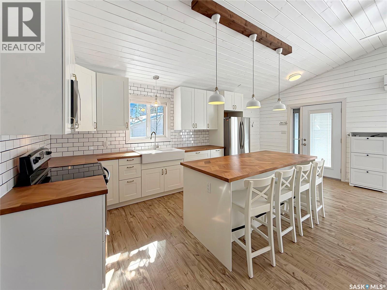 16 Ken Crescent, Candle Lake, Saskatchewan  S0J 3E0 - Photo 2 - SK031793