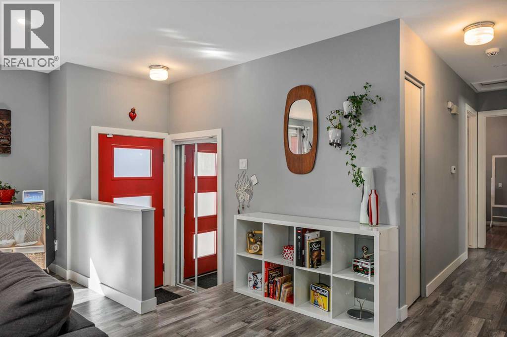 224 Cedarbrae Crescent Sw, Calgary, Alberta  T2W 1Y4 - Photo 4 - A2295154