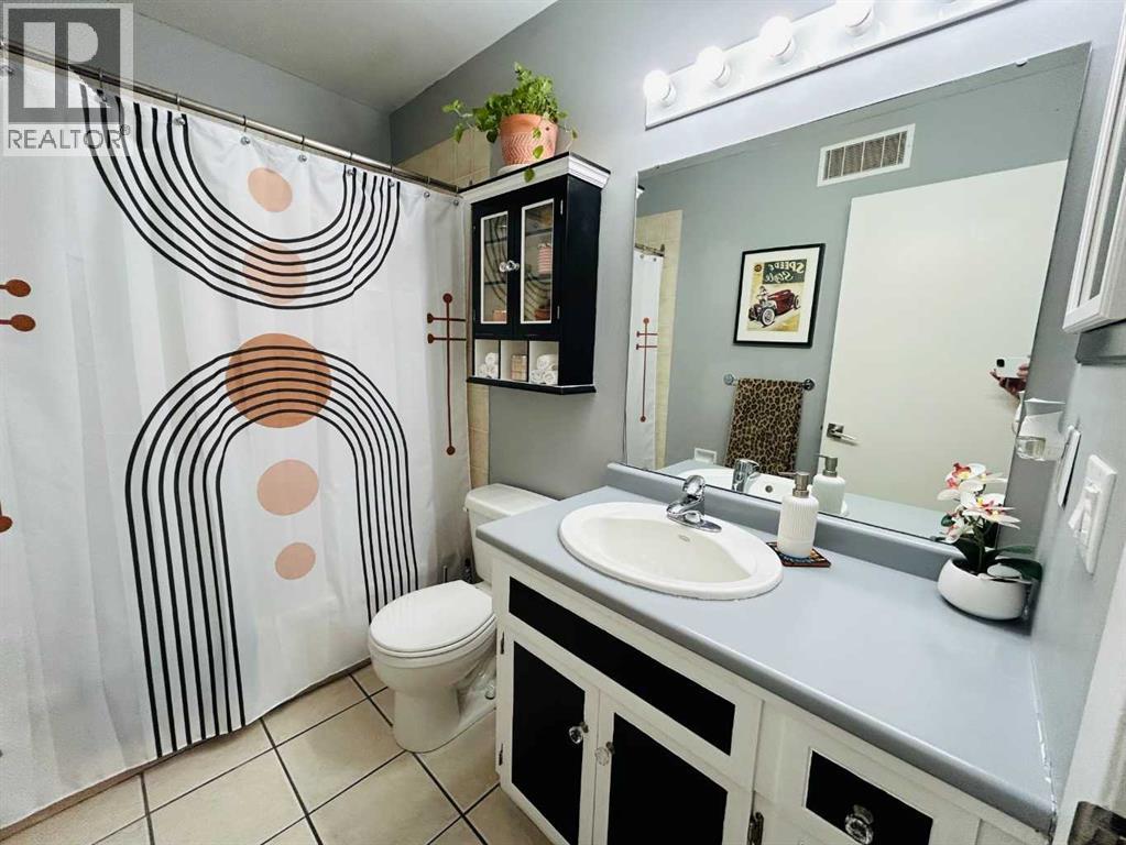 224 Cedarbrae Crescent Sw, Calgary, Alberta  T2W 1Y4 - Photo 23 - A2295154