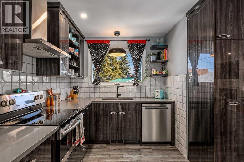 224 Cedarbrae Crescent Sw, Calgary, Alberta  T2W 1Y4 - Photo 14 - A2295154