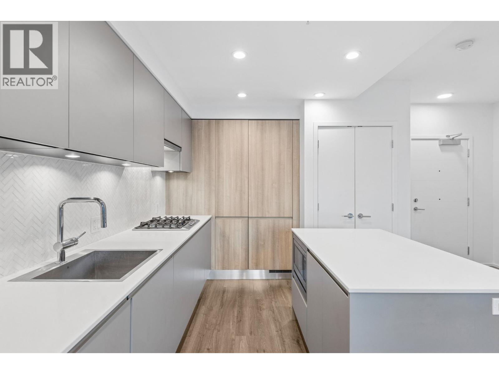 304 3809 Evergreen Place, Burnaby, British Columbia  V3J 0M1 - Photo 9 - R3095619