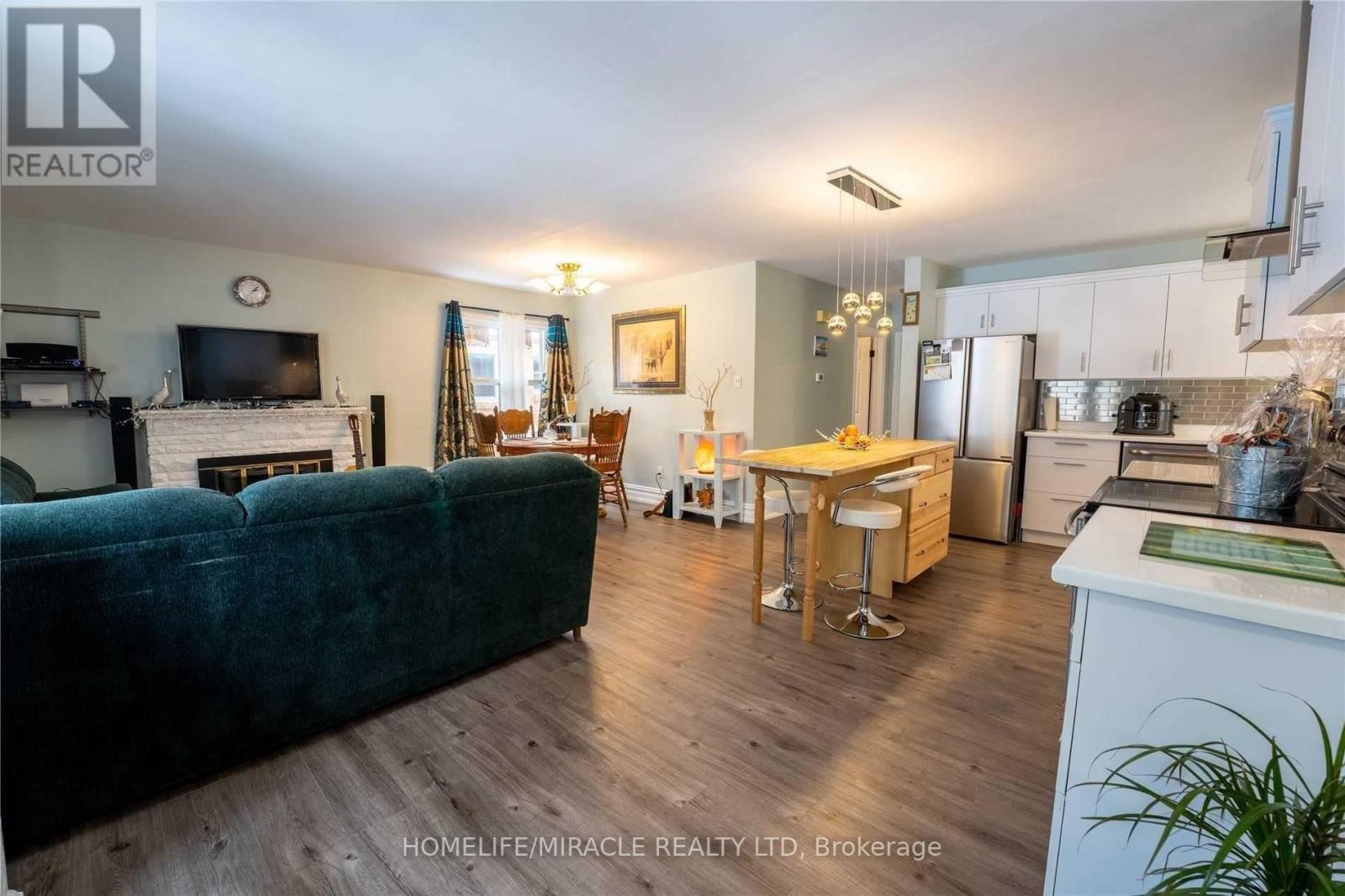 606 Ross Street, London East, Ontario  N5Y 3V7 - Photo 3 - X12947118