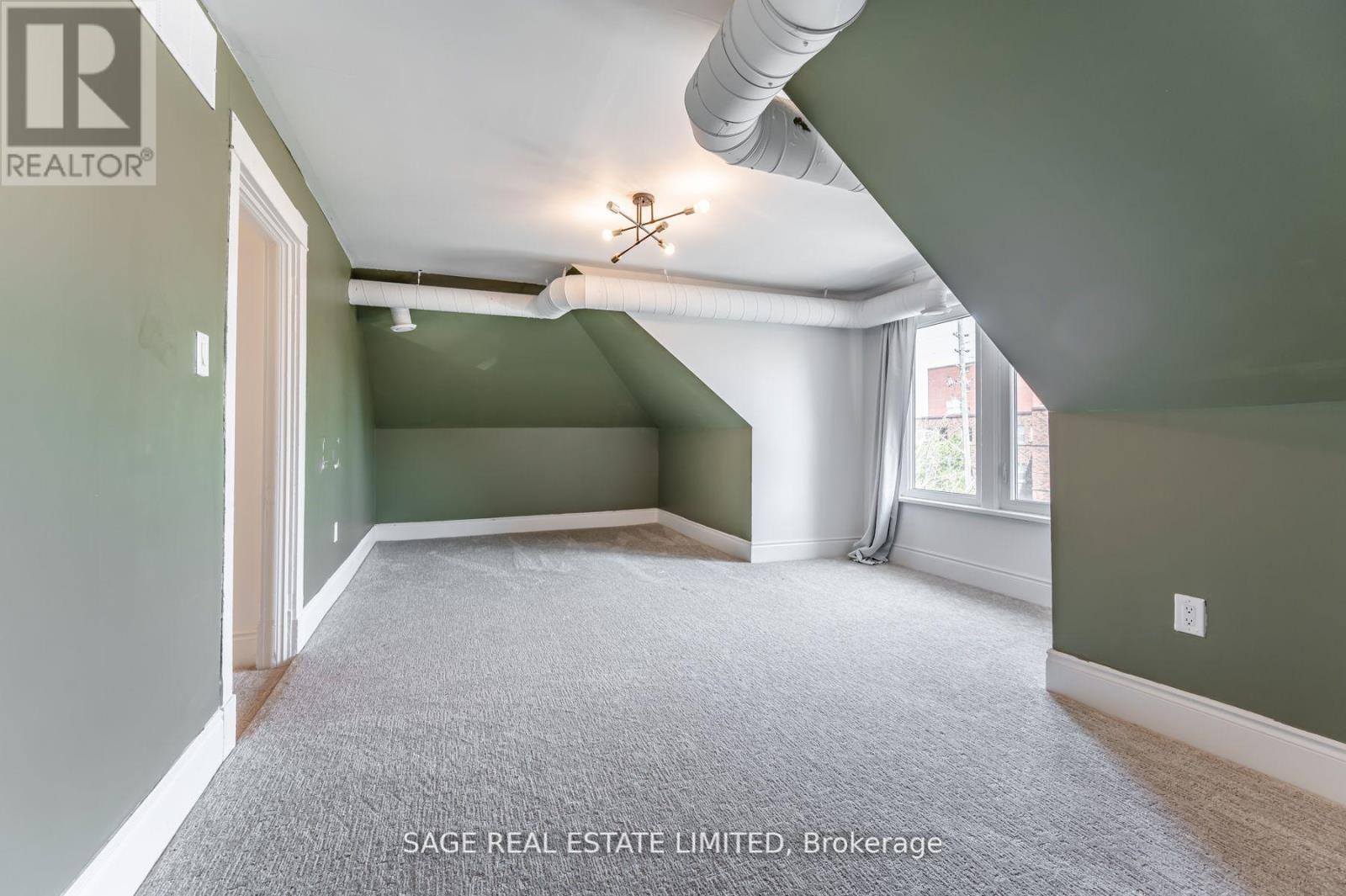 3rd - 459 Aberdeen Avenue, Hamilton, Ontario  L8P 2S4 - Photo 3 - X12947122