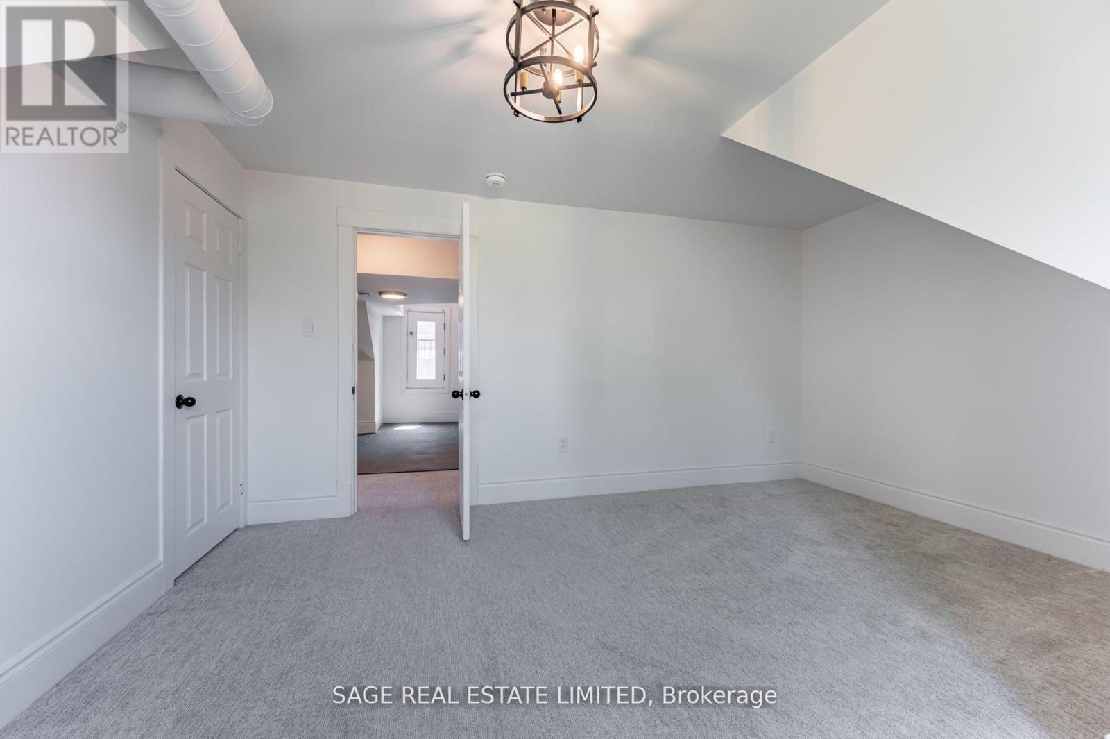 3rd - 459 Aberdeen Avenue, Hamilton, Ontario  L8P 2S4 - Photo 8 - X12947122