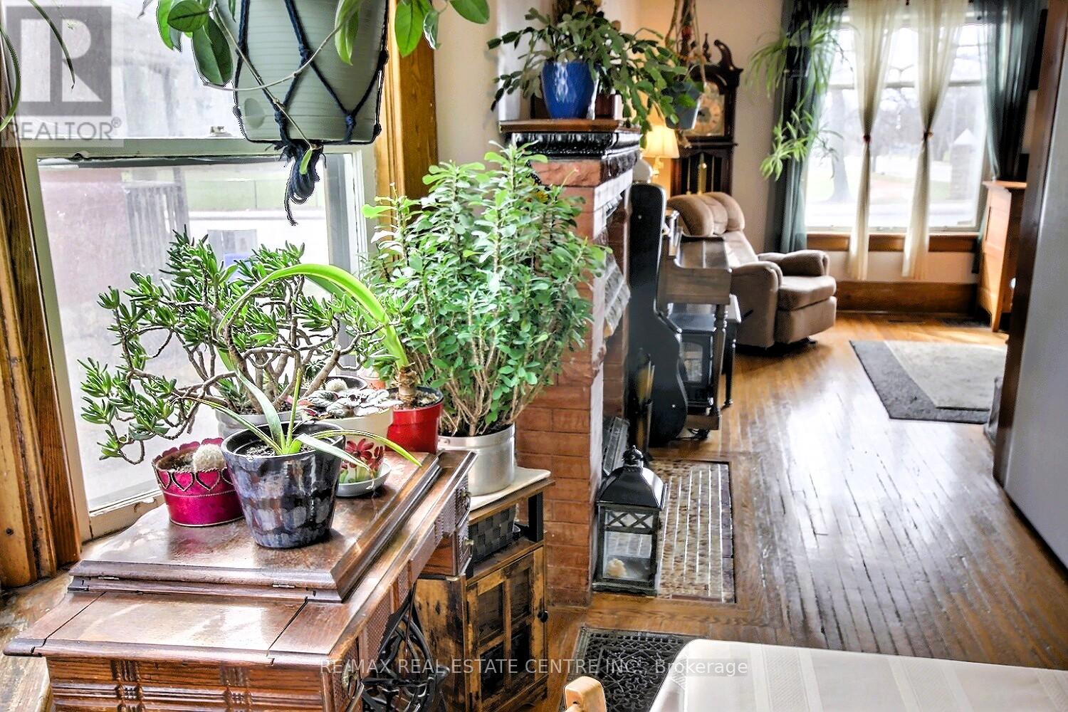 223 Water Street, Cambridge, Ontario  N1R 3B9 - Photo 6 - X12947170