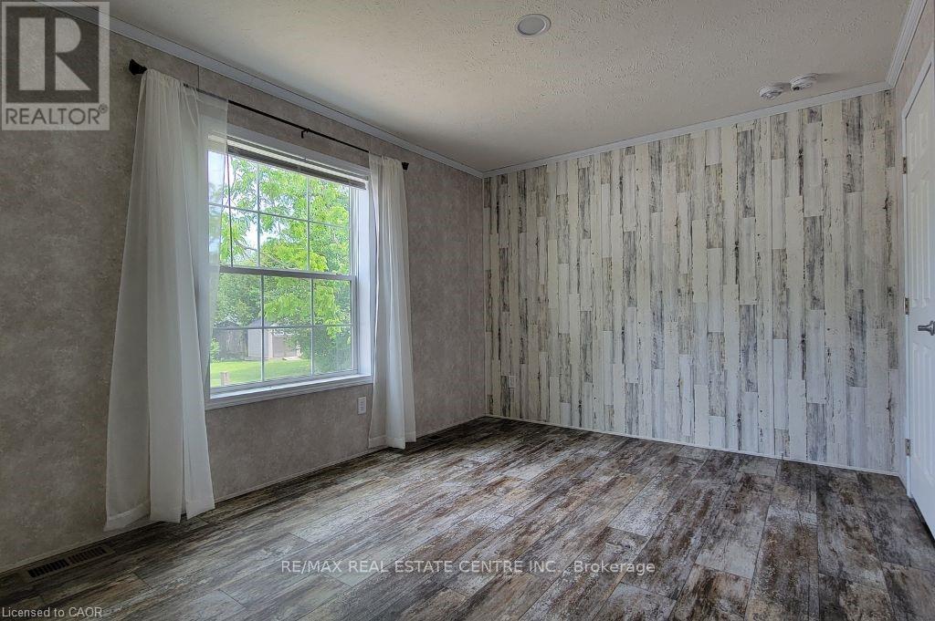 77 Park Lane, Hamilton, Ontario  N0B 2J0 - Photo 18 - X12947216