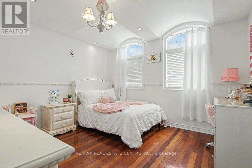 284 Normanhurst Avenue, Hamilton, Ontario  L8H 5N4 - Photo 23 - X12947220