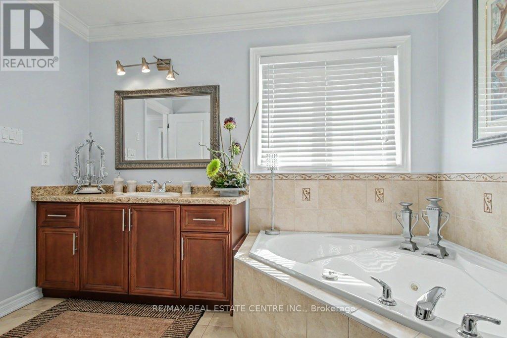 284 Normanhurst Avenue, Hamilton, Ontario  L8H 5N4 - Photo 34 - X12947220