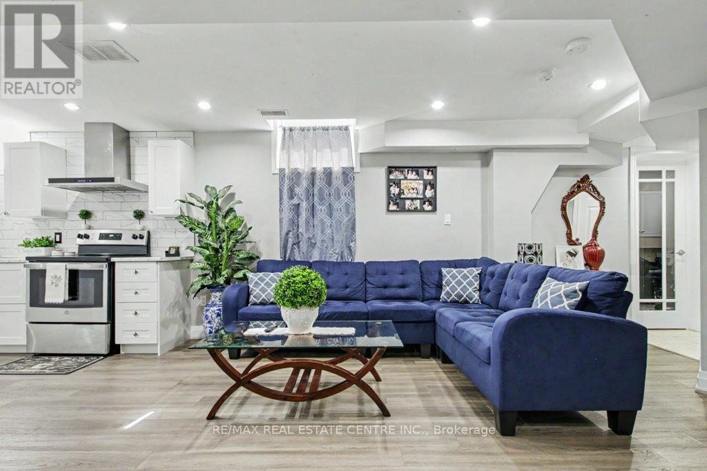 284 Normanhurst Avenue, Hamilton, Ontario  L8H 5N4 - Photo 36 - X12947220